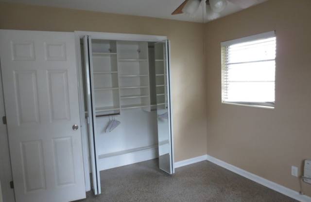 4528 South Shamrock Road Gallery 3