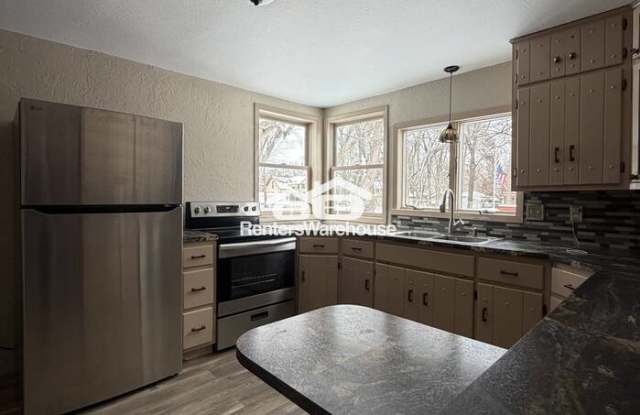 506 6th Street West photos photos