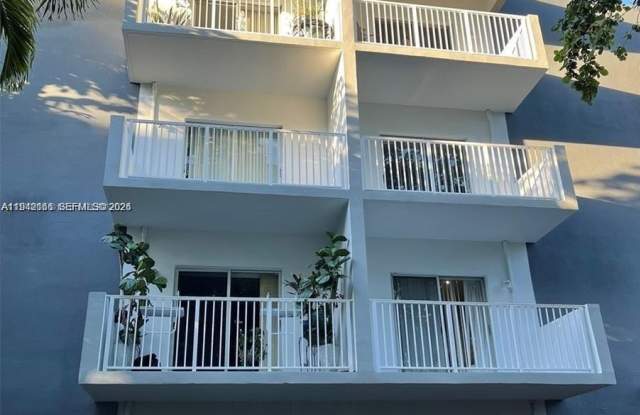 645 NE 121st St photos photos