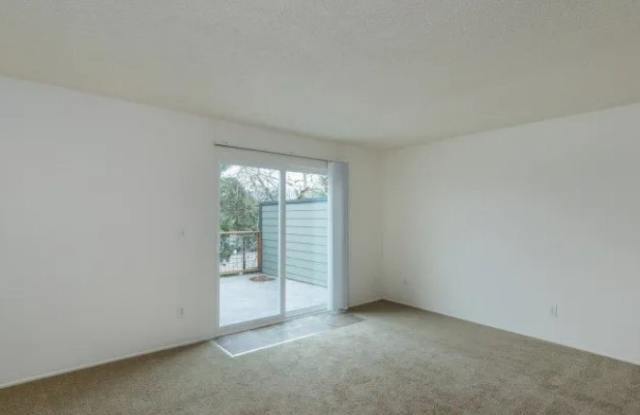 Chateau Hills Gallery 2
