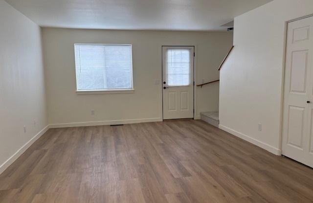 2414 Leo Avenue Gallery 3