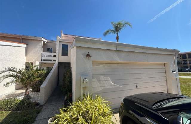 4364 OUTRIGGER Lane photos photos