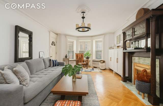 292 Windsor Place photos photos