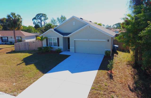 180 Hammock Road SE photos photos