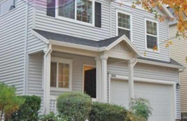 Contemporary Home Close to Intel  Nike!! Pet Friendly, Central Air photos photos