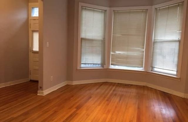 1110 West Newport Avenue - 1110 West Newport Avenue, Chicago, IL 60657