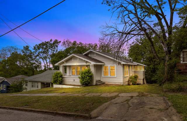 Newly Renovated and Stylish 4 Bedroom 2 Bath Home Available Now! photos photos