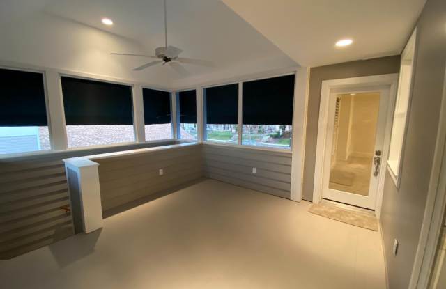 1127 PENN AVENUE photos photos