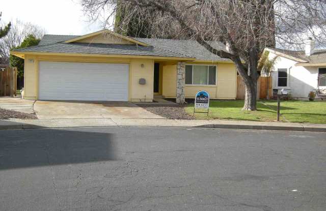 Well maintained home located at the back of a court! Gallery 1