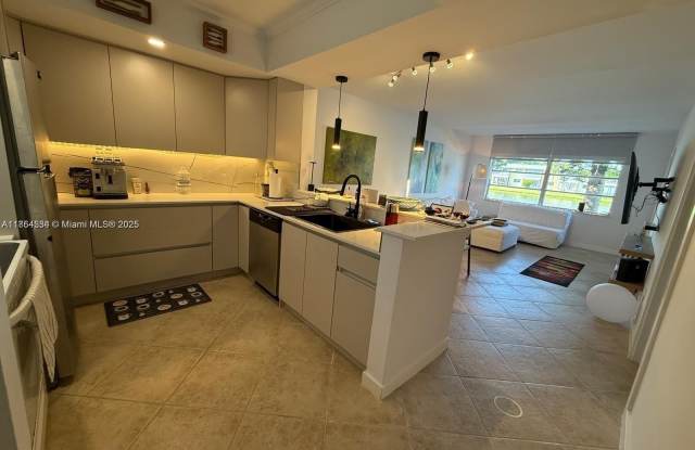 2815 NE 201st Ter photos photos