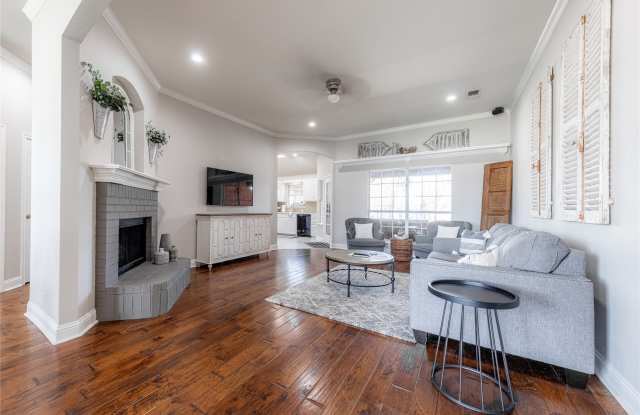 801 Dickerson Circle Gallery 2