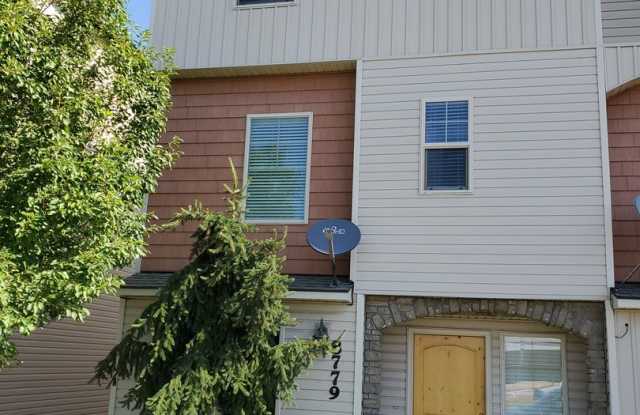 Beautiful townhouse in perfect location! 8779 W. Pine Valley Lane in Boise photos photos