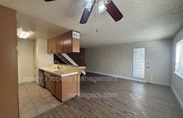 4424 Greenholme Dr Gallery 3