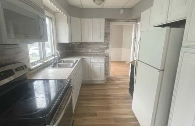 3 Bedroom 1 2 Bathroom House for Rent Gallery 4