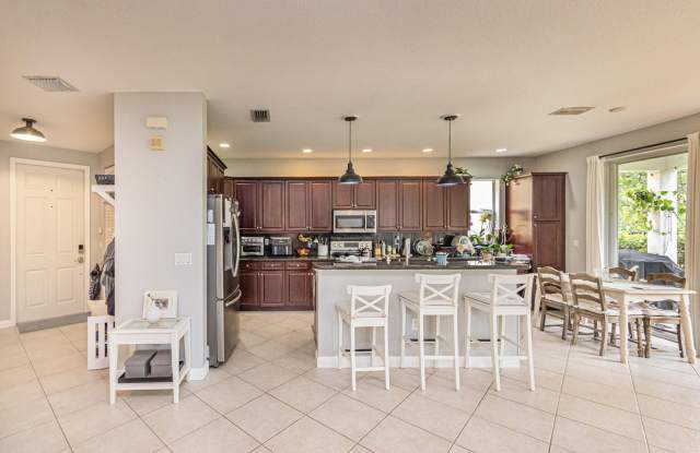 9053 Dupont Place SE, Wellington, FL 33414 photos photos