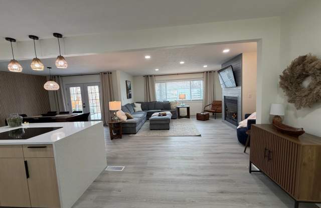 Modern Westfield Ranch | Game Room | Fenced Yard | Near Grand Park photos photos