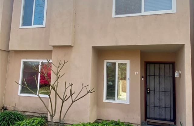 101 W Riverdale Avenue - 101 West Riverdale Avenue, Orange, CA 92865