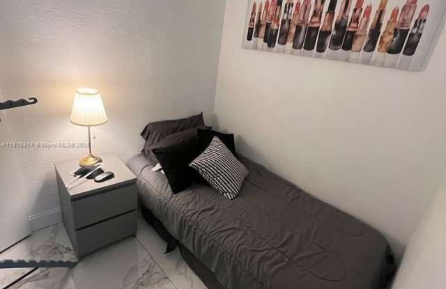 7320 Carlyle Ave photos photos