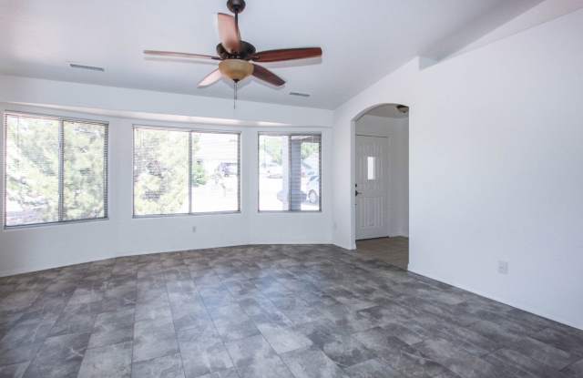 3 Bedroom 2 bathroom in Prescott Valley Gallery 3