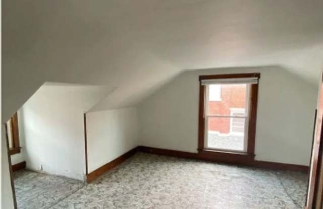 216-218 W Lamb St photos photos