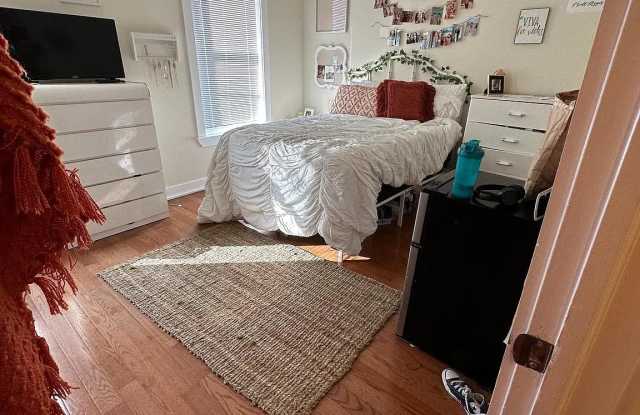 1615 N Bouvier St photos photos