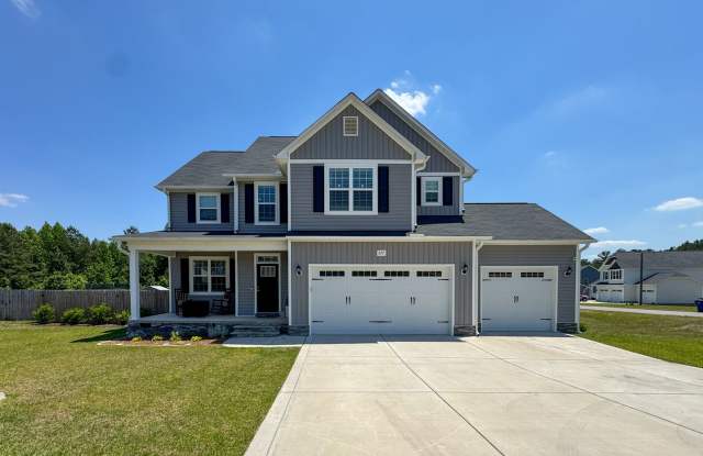 Stunning 4 Bed 2.5 Bath Home in Moore County photos photos