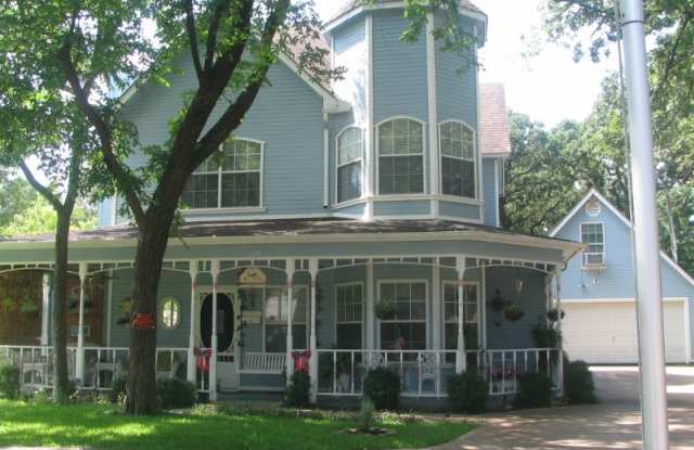 1120 W. Park Row Dr. - 1120 West Park Row Drive, Arlington, TX 76013