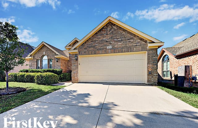 516 Pineview Lane - 516 Pineview Ln, Fort Worth, TX 76140