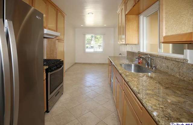 18606 Citronia Street Gallery 4