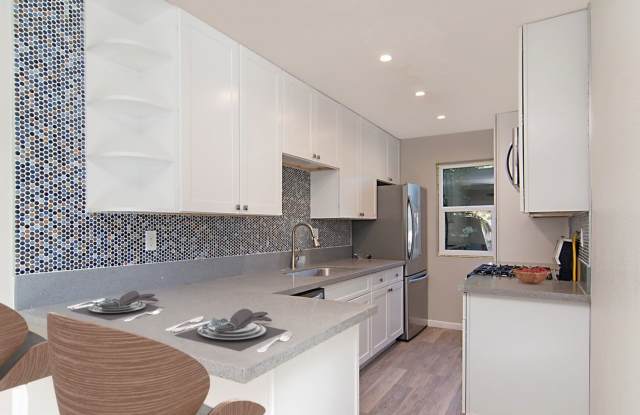 Renovated 1 bedroom with AC and onsite Parking - Close to all in San Diego/Lemon Grove - 8064 Golden Avenue, Lemon Grove, CA 91945