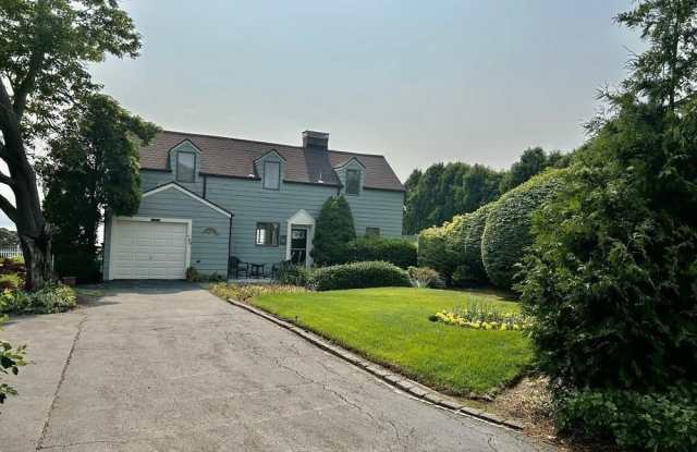 160 Col. John Gardner Road Road photos photos