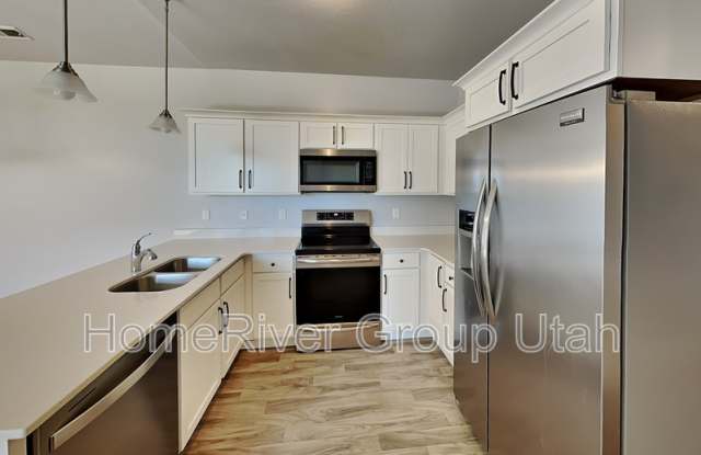 15 W Seasons Dr photos photos