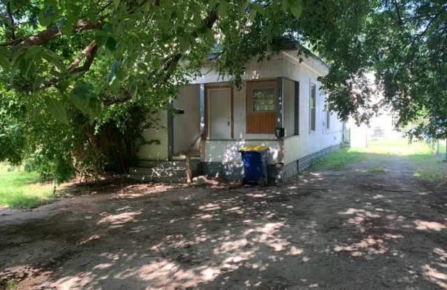 234 S Lowry St - 234 South Lowry Street, Stillwater, OK 74074