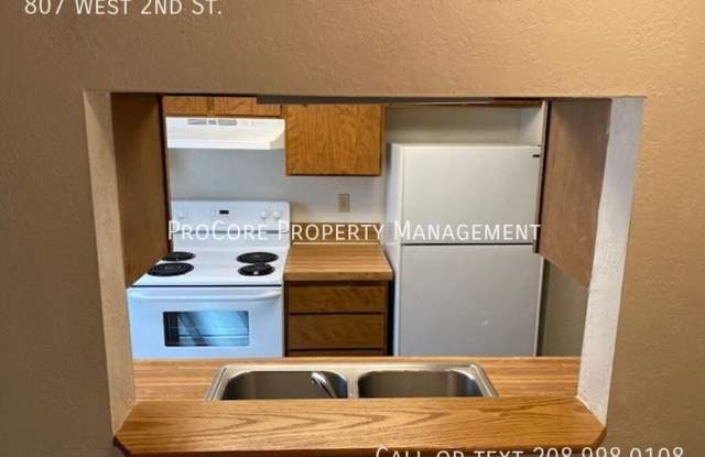 Spacious 2-Bed Home in Desirable Meridian.. with Small Patio and Storage Unit photos photos
