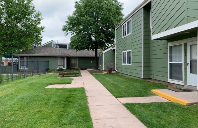 942 S Peoria St - 942 South Peoria Street, Aurora, CO 80012