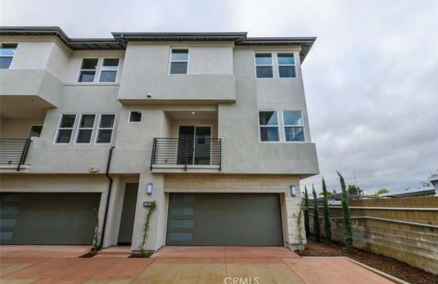 1715 W Bushell photos photos