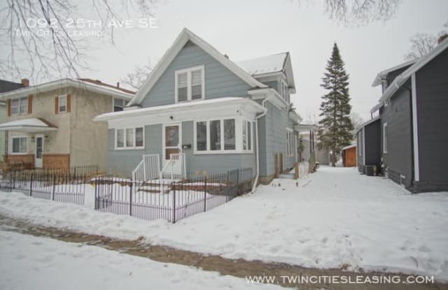 1092 25th Ave SE - 1092 Southeast 25th Avenue, Minneapolis, MN 55414
