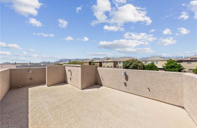 7939 Torreys Peak Street Gallery 4