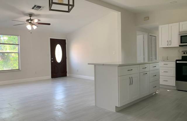 ***PET FRIENDLY***LAKE PARK ***4 BED / 2 BATH***AMAZING LOCATION ***ANNUAL RENTAL** Gallery 4