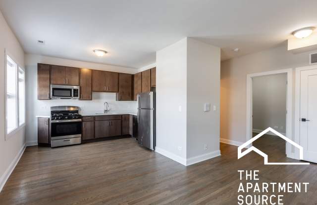 3407 W Fullerton Ave photos photos