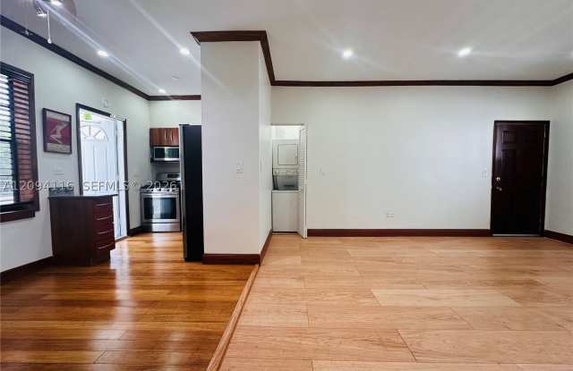1470 Lincoln Ter Gallery 1