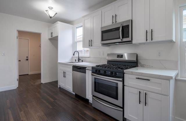 4445 McClintock Street - 1 Gallery 3