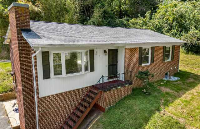 4 bedoom 2 bath home in Blacksburg VA! photos photos