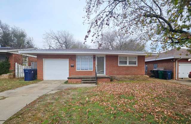 Great Location - Beautiful Wood Floors - Large Backyard - 2609 Northwest 49th Street, Oklahoma City, OK 73112