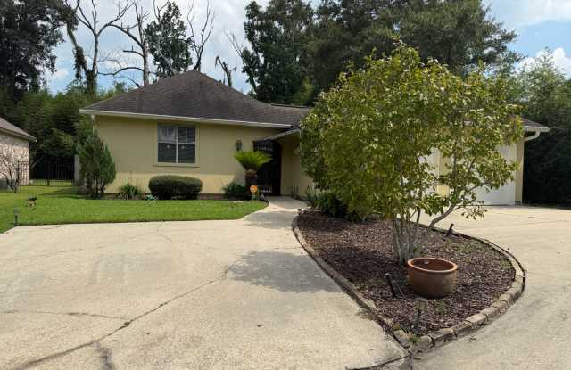 Must see this Beatiful 3/2 Home 9462 Boone Dr. on a large Dead-End Lot! photos photos