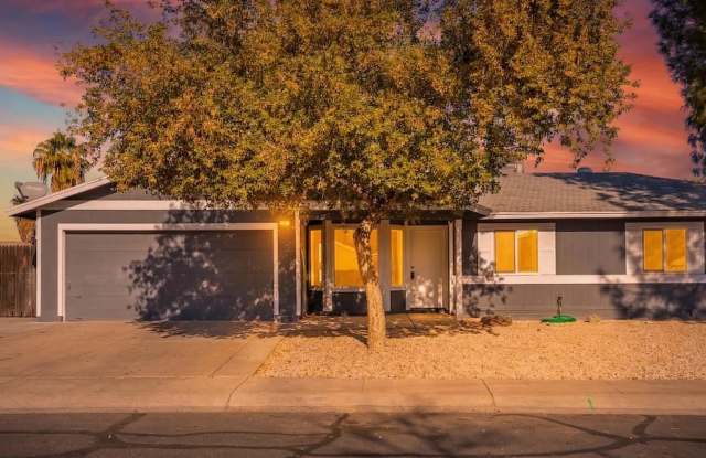 232 E LEAH Lane Gallery 1