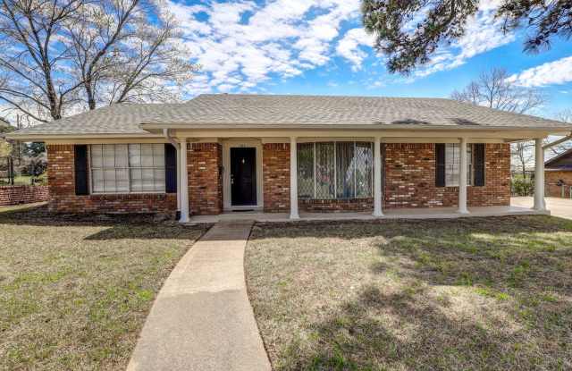 3 Bedroom 2 Bathroom House photos photos