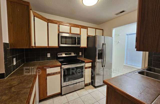 802 A Selwyn Oaks Ct Gallery 3