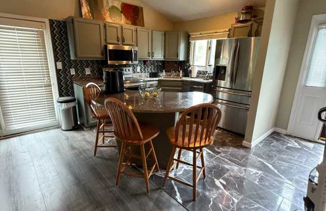 Semi-Furnished 2-Bedroom Condo at Eagle Pointe photos photos