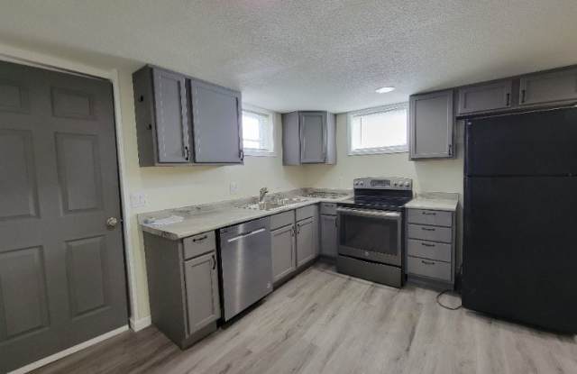 1300 E 22nd Street B - 1300 East 22nd Street, Cheyenne, WY 82001